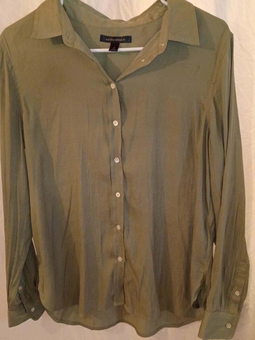 Banana Republic Women's Size Medium Olive Green Button Down Blouse